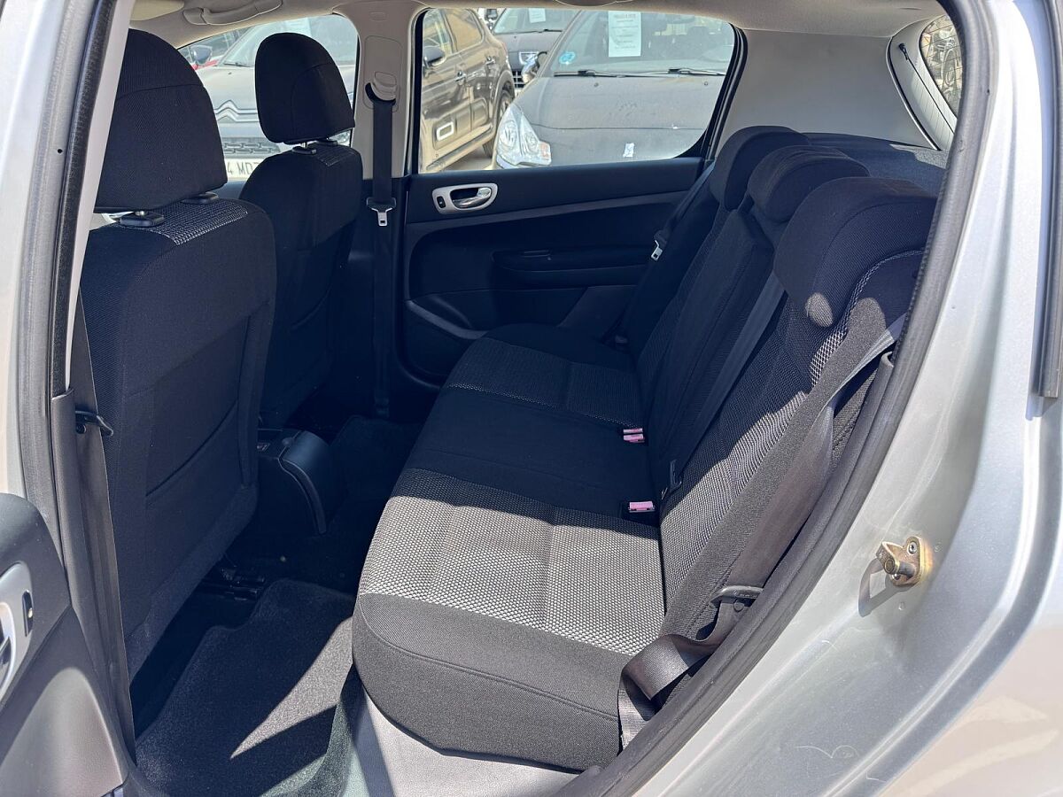 PEUGEOT 307 1.6 PETROL SPANISH LHD IN SPAIN ONLY 61000 MILES SUPERB 2006
